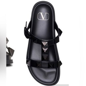 Valentino Garavani Calfskin Roman Stud Slide Sandals — Size 38/ Color Nero